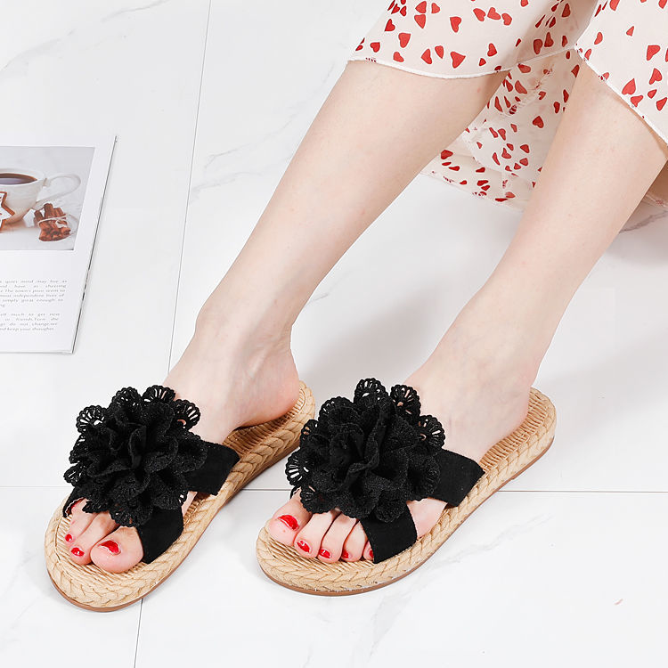 Ladies Flower Slippers Simple Fashion White Flat Shoes Beach Shoes Flip-Flops New Sandals