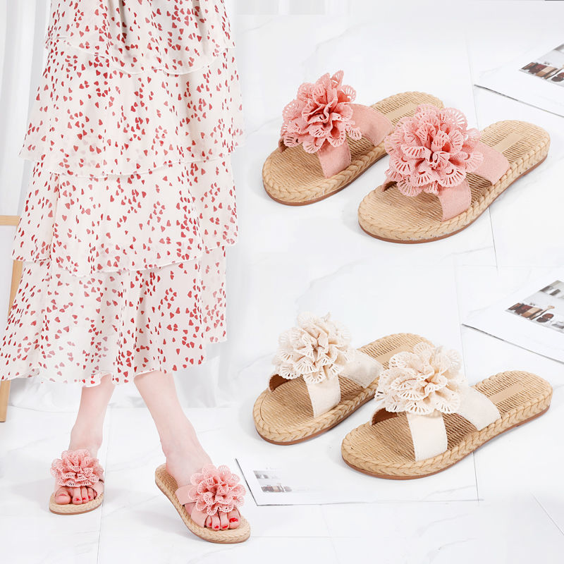 Ladies Flower Slippers Simple Fashion White Flat Shoes Beach Shoes Flip-Flops New Sandals