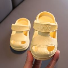 Summer new baby shoes children's beautiful non-slip soft bottom boys and girls beach sandals 1-6 years old can be worn Summer New Boy Safe Beach Shoes Kids Fashion Casual Sandals S Yellow 160 [inner l
