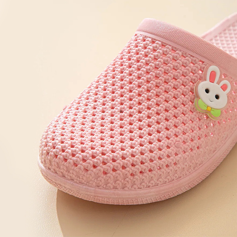 Women's Shoes Slippers Indoor Slippers New style hole-in-the-wall sandals, flat-bottomed toe-cap slippers for women, soft-soled, non-slip, indoor and outdoor wear, casual bathroom slippers