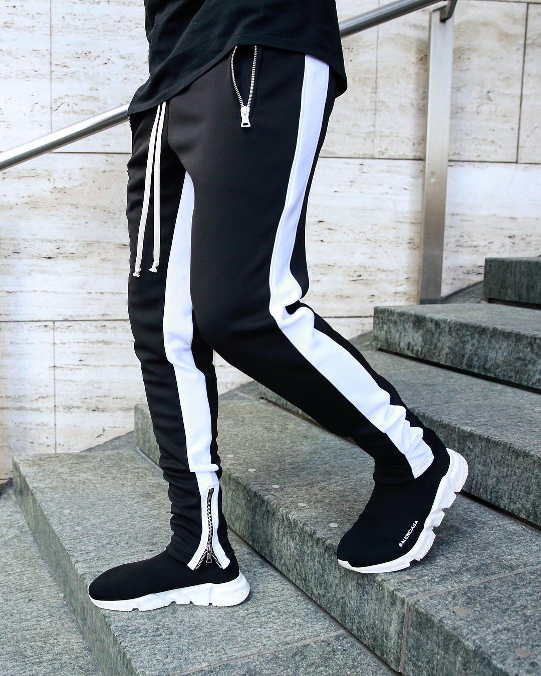 Mens Joggers Casual Pants Fitness Men Sportswear Tracksuit Bottoms Skinny Sweatpants Trousers