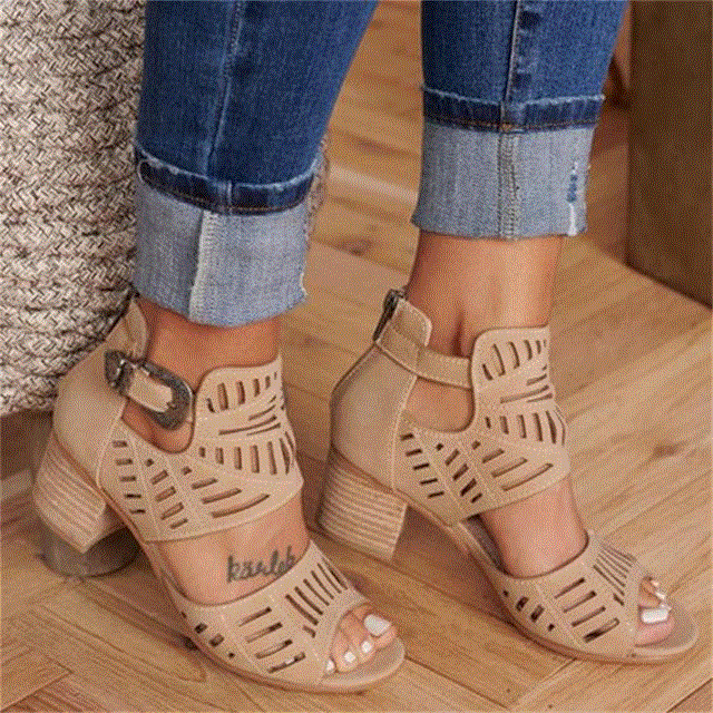 2021 High quality Vintage Hollow Out Sandals Mid Heel Slip-on Buckle Women Sandals Open Toe Casual Wedding Pumps