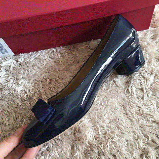 2021 High quality Ballet flat shoes leather round head shallow bow versatile single shoes women's leather bow womens