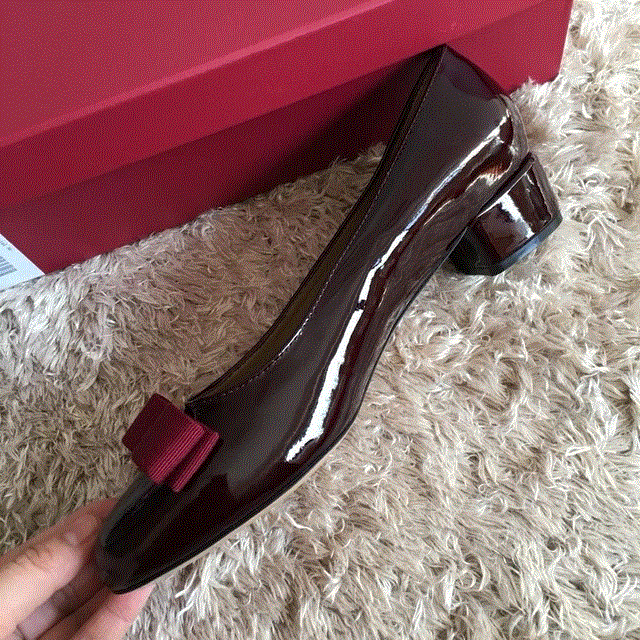 2021 High quality Ballet flat shoes leather round head shallow bow versatile single shoes women's leather bow womens