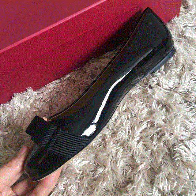 2021 High quality Ballet flat shoes leather round head shallow bow versatile single shoes women's leather bow womens