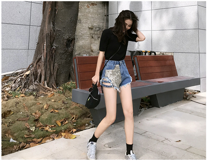 2021 High quality Women Fashion Vintage Tassel Rivet Ripped High Waisted Short Jeans Punk Sexy Hot Woman Denim Shorts