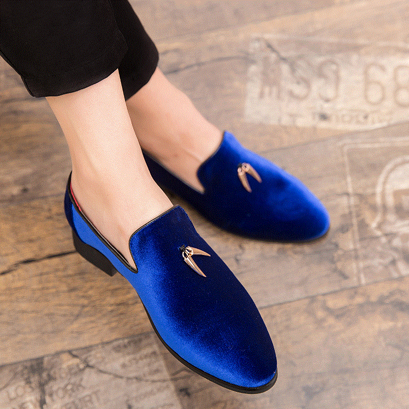 2021 High quality fashion party wedding handmade men loafers velvet shoes Leaves gold buckle men dress shoe men flats