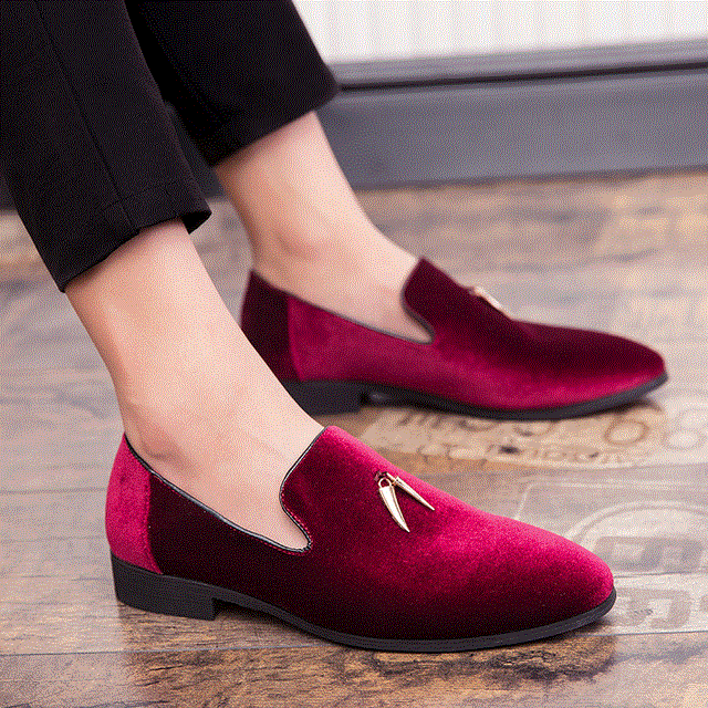2021 High quality fashion party wedding handmade men loafers velvet shoes Leaves gold buckle men dress shoe men flats