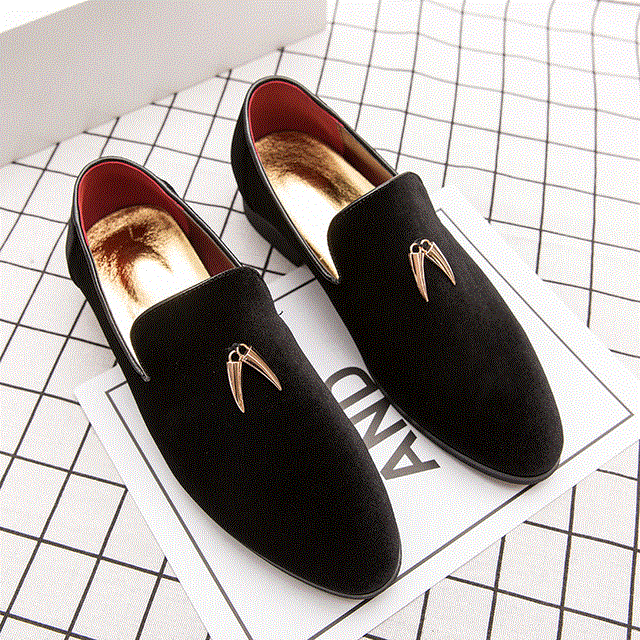 2021 High quality fashion party wedding handmade men loafers velvet shoes Leaves gold buckle men dress shoe men flats