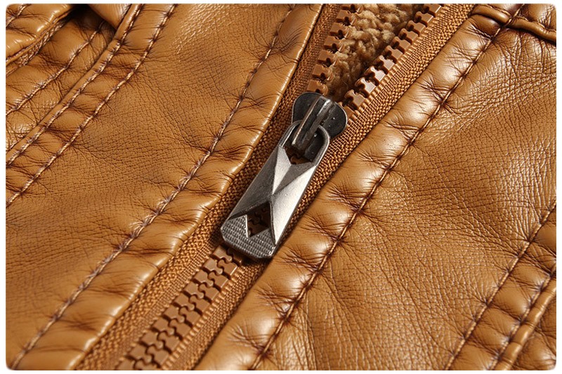 2021 High quality Winter Mens Brown Leather Bomber Jackets Hooded Warm Faux Sheepskin Motorcycle Coats