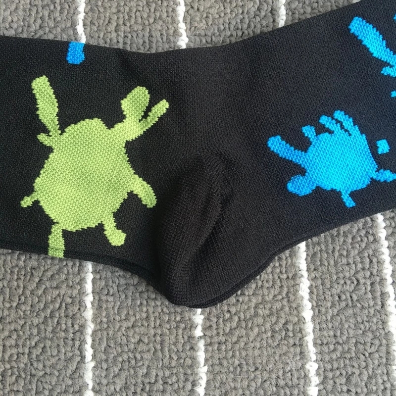 2021 High quality Men Outdoor Pressure Socks New Fitness Running Cycling Socks Professional