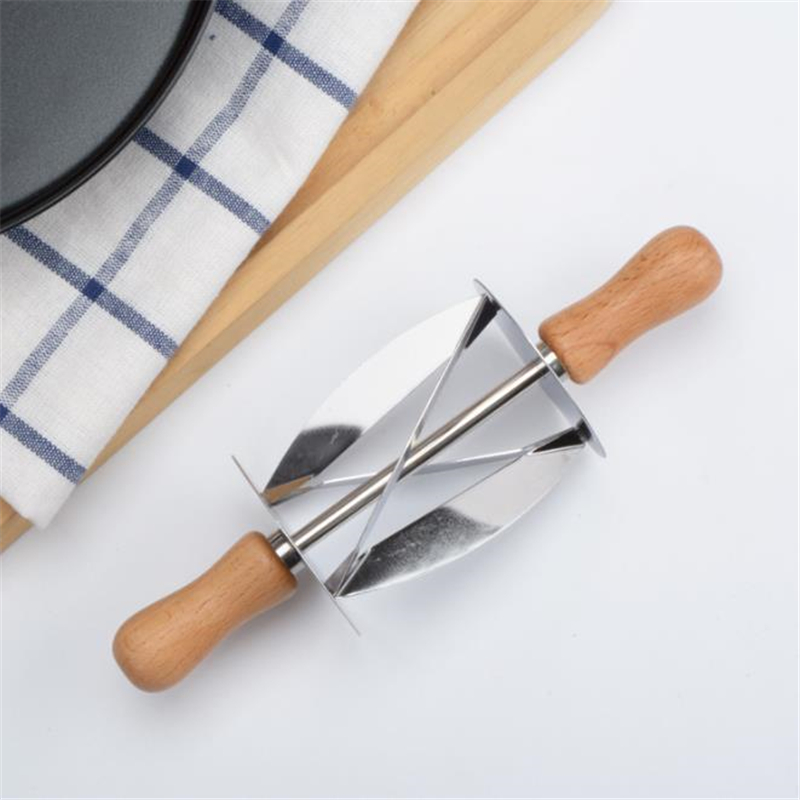 2021 High quality Kitchen Baking Stainless Steel  Making Croissant Cake Decorating Tools Rolling Dough Cutter Knife