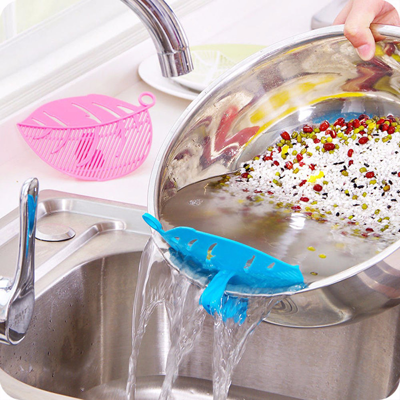 2021 High quality Kitchen Accessories Cooking Tools Leaf Shape Clean Drainer Fruit Vegetable Wash Colanders Utensils