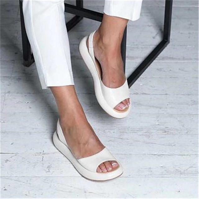 2021 High quality Women Sandals Flops Fashion Rome Slip-On Flat Sandals Shoes Woman Slides Solid Casual Female