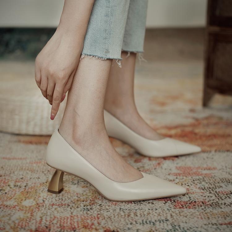 2021 High quality Women Pumps Comfortable Fashion Autumn Casual Women High Heels