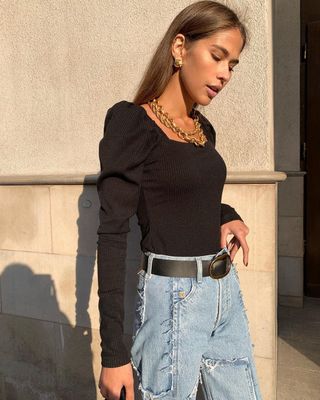 2021 High quality Square Neck White Top Knitted T-Shirt Plain Slim Puff Long Sleeve Tee