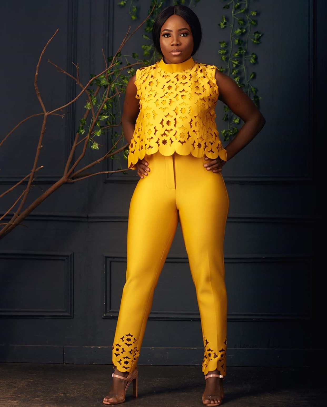 2021 High quality Womens Two Piece Sets Lace Hollow Out Crop Top and Pants Elegant Suit
