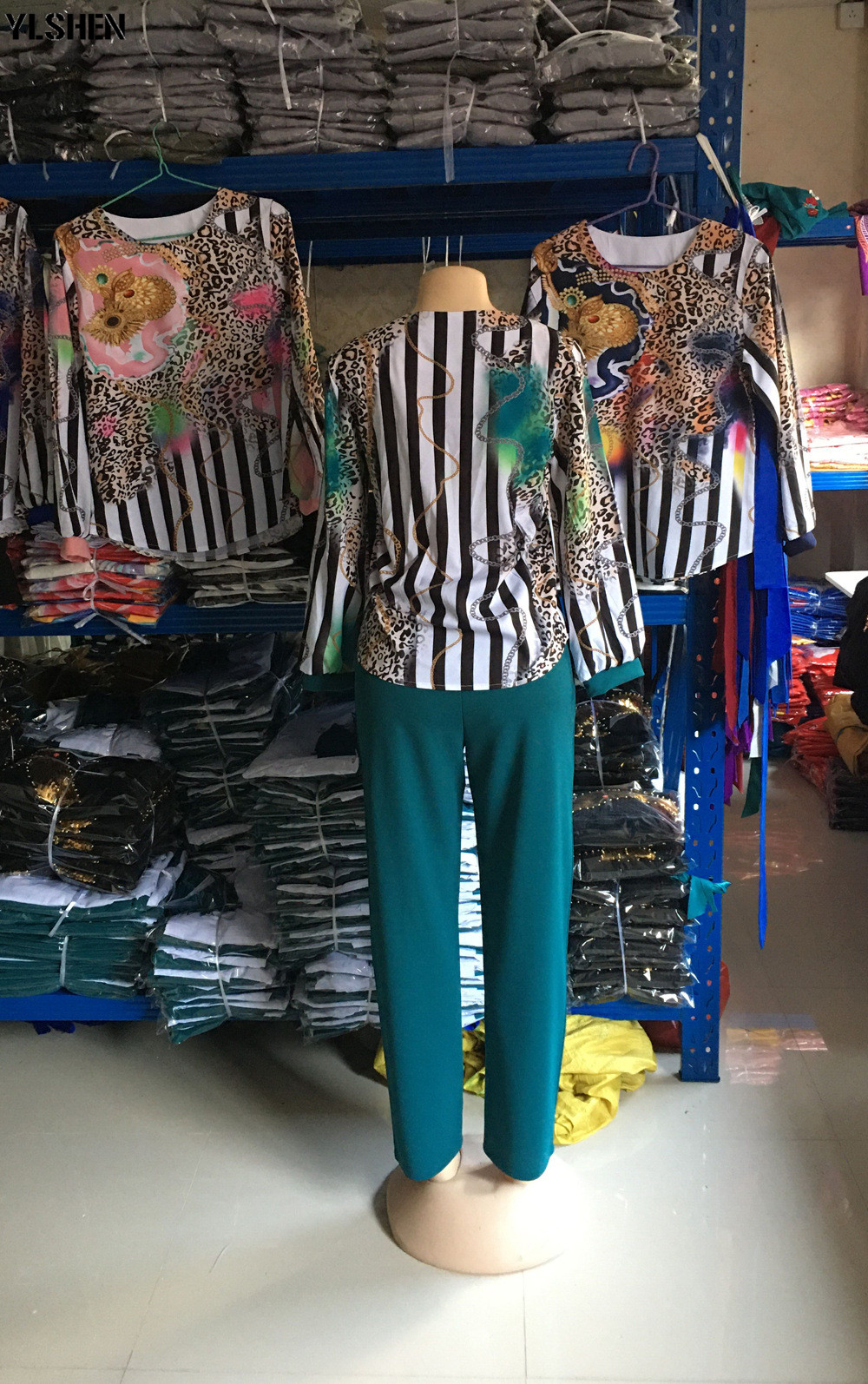 2021 High quality African plus size women's round neck popular leopard print stitching commuter two-piece suit