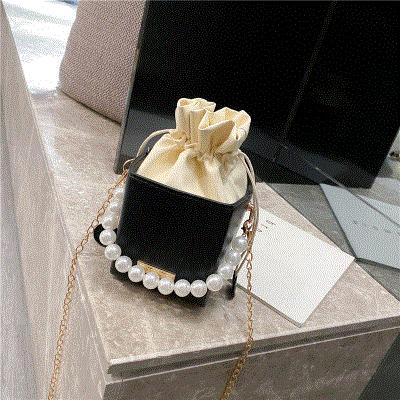 2021 High quality Fashion Box-shaped PU leather messenger bag ladies chain sweet shoulder handbag