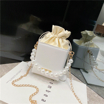 2021 High quality Fashion Box-shaped PU leather messenger bag ladies chain sweet shoulder handbag