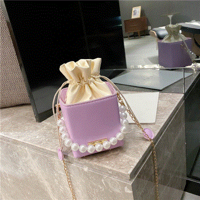 2021 High quality Fashion Box-shaped PU leather messenger bag ladies chain sweet shoulder handbag