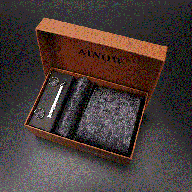 2021 High quality Men's Tie Clips Sets Silk Necktie Pocket Square Clip Cufflinks 4 Piece Set Suit Accessories