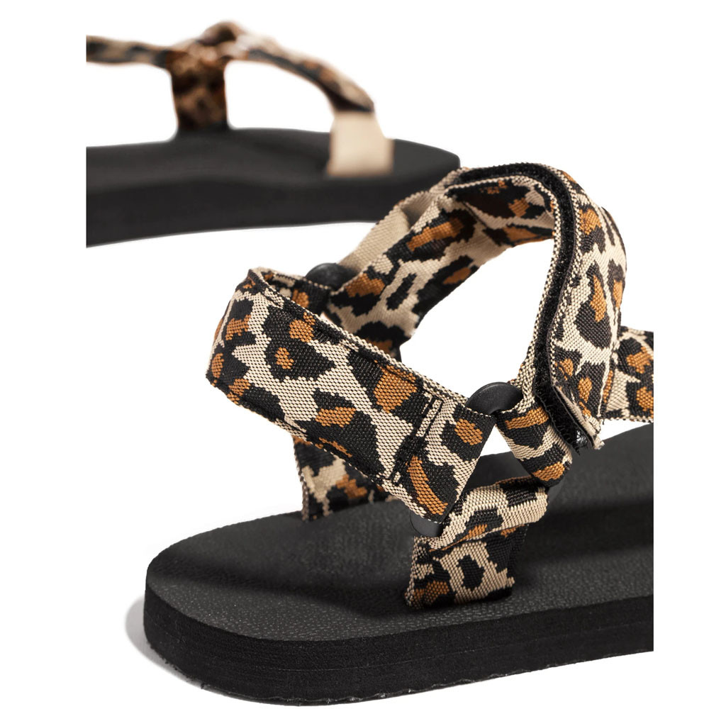 2021 High quality Summer Soft Slip Sandals Women Buckle Strap Foam Durable Sandals Ladie Casual Beach Sandalias