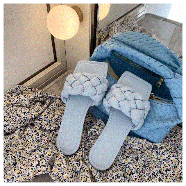 2021 High quality New Fashion Weave Women Square Toe Flat Casual Shoes Women Slide Flip Flops Beach Sandal