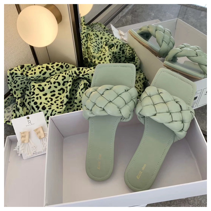 2021 High quality New Fashion Weave Women Square Toe Flat Casual Shoes Women Slide Flip Flops Beach Sandal