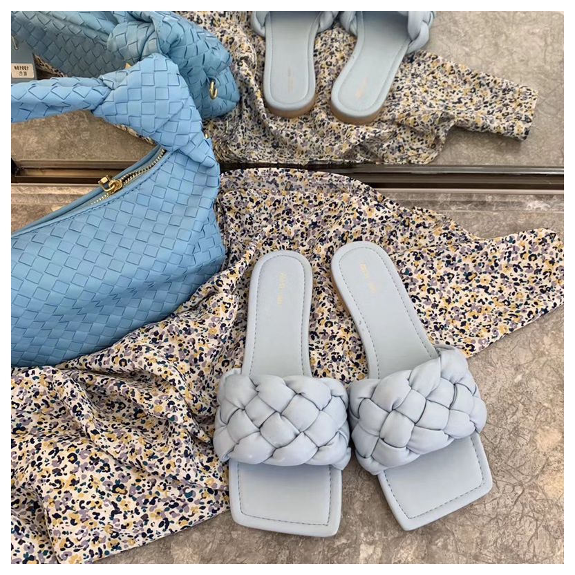 2021 High quality New Fashion Weave Women Square Toe Flat Casual Shoes Women Slide Flip Flops Beach Sandal