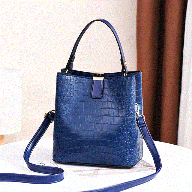 2021 High quality Large Alligator Bucket Handbags Women Handbags Casual Shoulder Messenger Bags