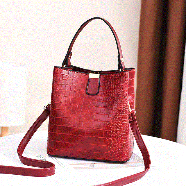 2021 High quality Large Alligator Bucket Handbags Women Handbags Casual Shoulder Messenger Bags