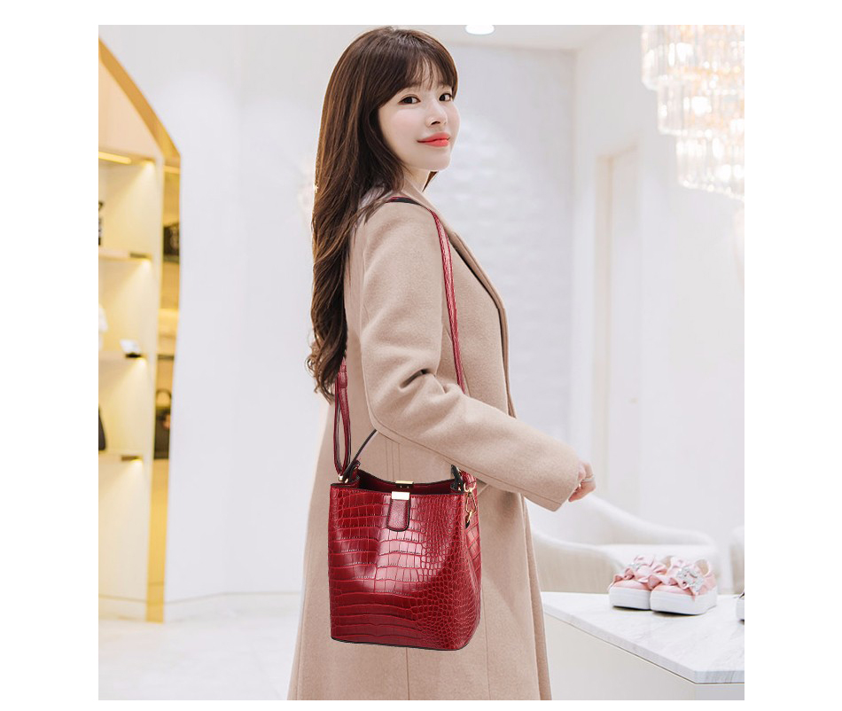 2021 High quality Large Alligator Bucket Handbags Women Handbags Casual Shoulder Messenger Bags