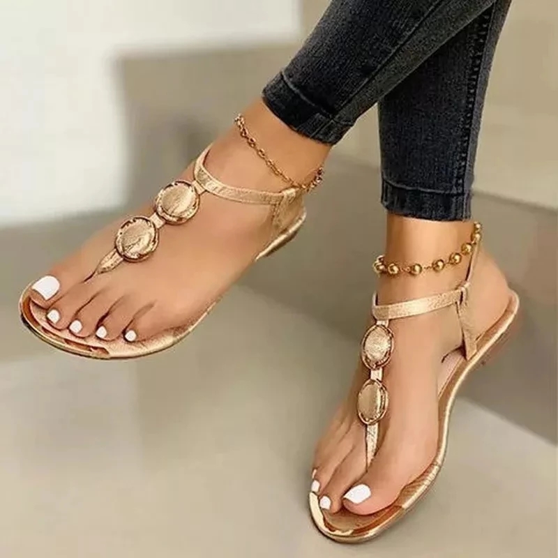 2021 High quality Women Fashion Casual Beach Outdoor Flip Flop Sandals  Decoration Ladies Flat Sandals