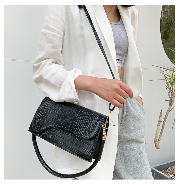 2021 High quality Elegant Baguette Bags Women Handbags Alligator Pattern Armpit Bags Crossbody