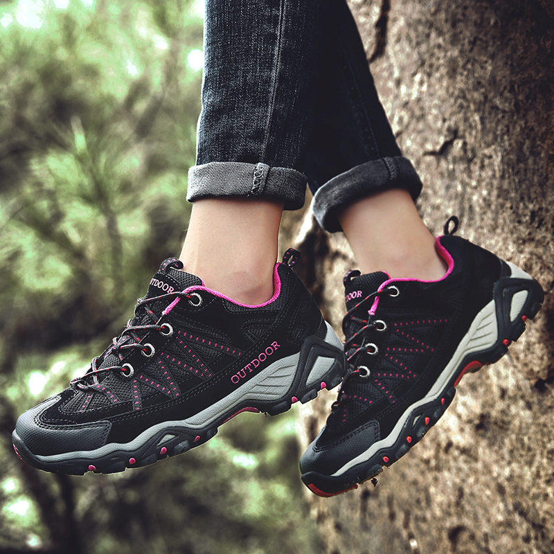 2021 High quality Hiking Men Climbing Trekking Shoes Outdoor Sports Sneakers Breathable Camping Sneakers