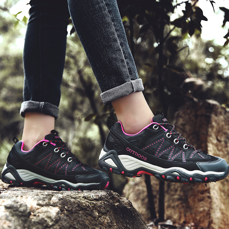 2021 High quality Hiking Men Climbing Trekking Shoes Outdoor Sports Sneakers Breathable Camping Sneakers