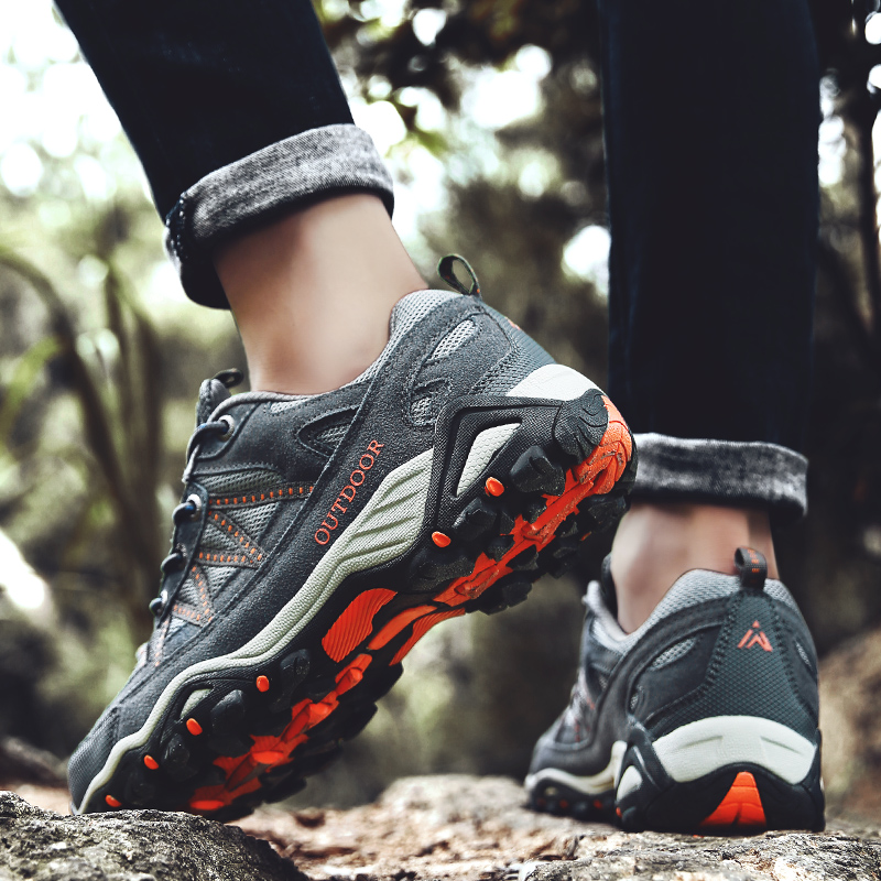 2021 High quality Hiking Men Climbing Trekking Shoes Outdoor Sports Sneakers Breathable Camping Sneakers
