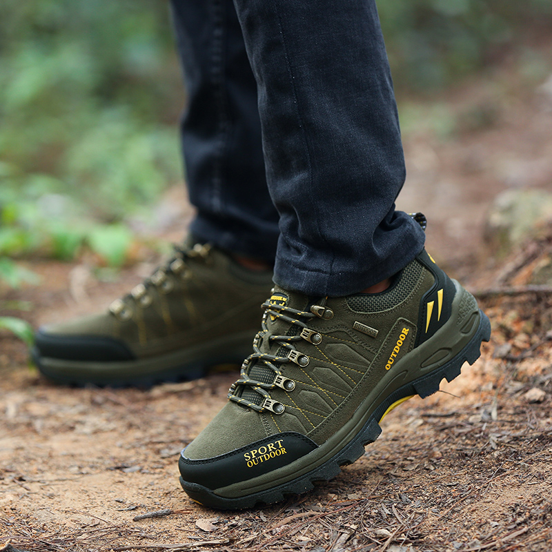 2021 High quality Men Wear-resistant Outdoor Hiking Sneakers Climbing Non Slip Waterproof Unisex Trekking Sneakers