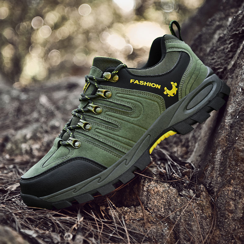 2021 High quality Non Slip Waterproof Mens Hiking Shoes Nubuck Trekking Sneakers Outdoor Mountain Climbing Sneakers