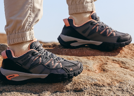 2021 High quality Tourism Sneakers Men Leather Hiking Shoes Mens Profession Breathable Sneakers