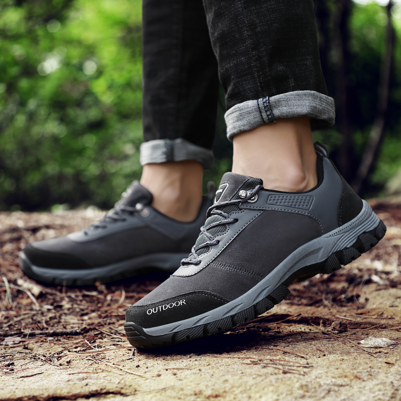 2021 High quality Men Hiking Shoes Sports Sneakers Waterproof Mountain Boots Tactical Climbing Sneakers