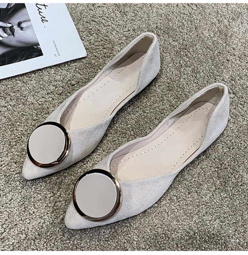2021 High quality Women Elegant Flats Ladies Comfortable Loafers Women Metal Decoration Casual Flats shoes