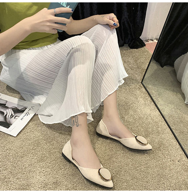 2021 High quality Women Elegant Flats Ladies Comfortable Loafers Women Metal Decoration Casual Flats shoes