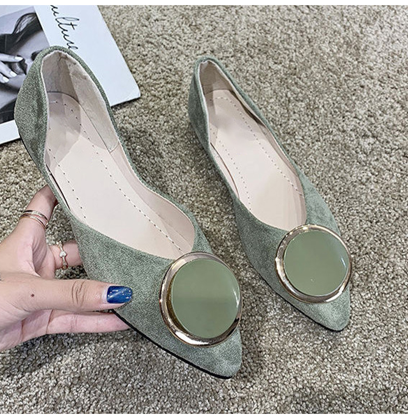 2021 High quality Women Elegant Flats Ladies Comfortable Loafers Women Metal Decoration Casual Flats shoes