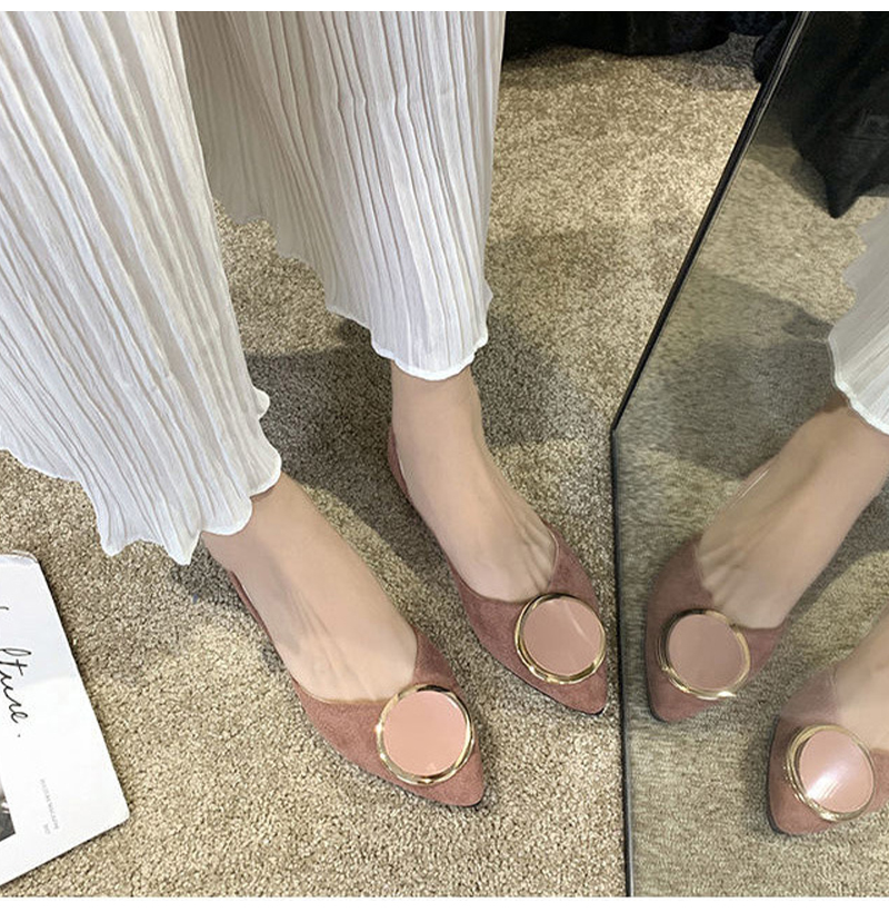 2021 High quality Women Elegant Flats Ladies Comfortable Loafers Women Metal Decoration Casual Flats shoes