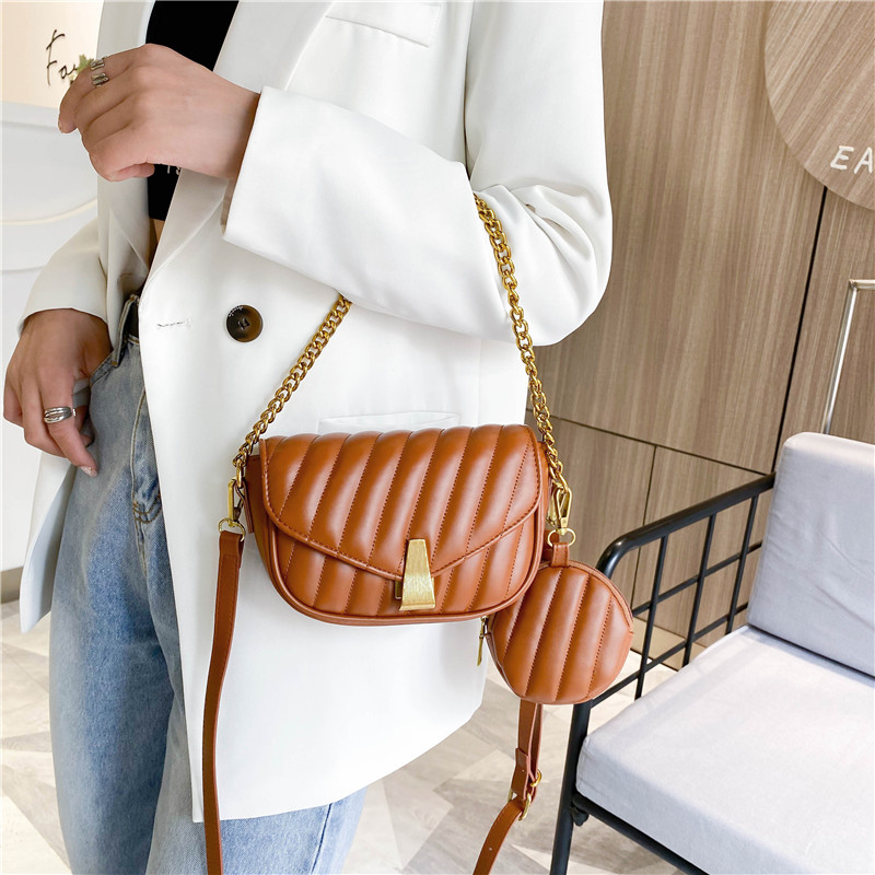 2021 High quality Women Handbag Leather Messenger Solid Color Shoulder Purse Retro Small Armpit Handbag