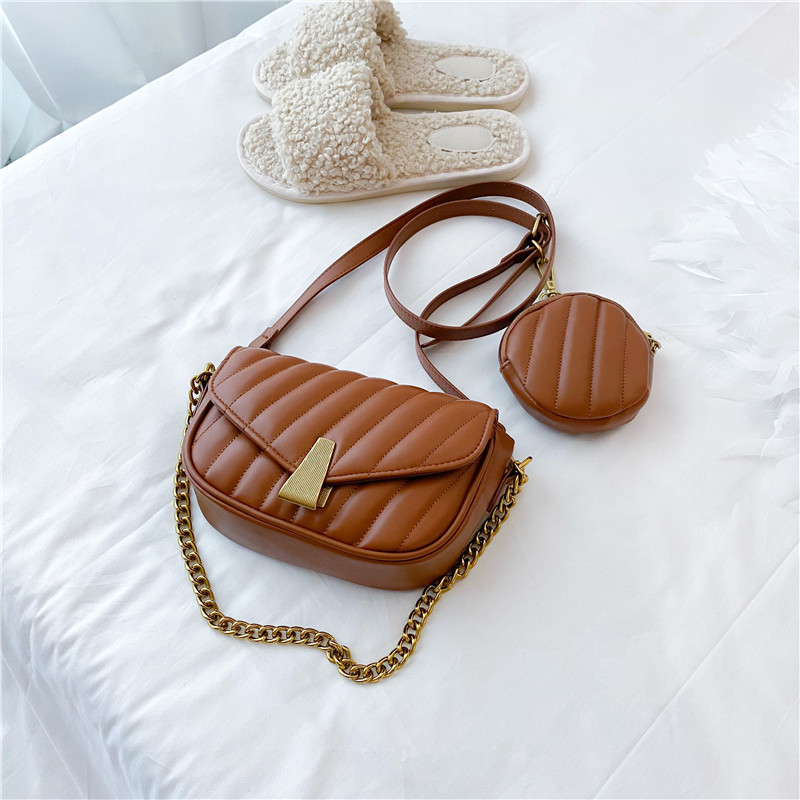 2021 High quality Women Handbag Leather Messenger Solid Color Shoulder Purse Retro Small Armpit Handbag