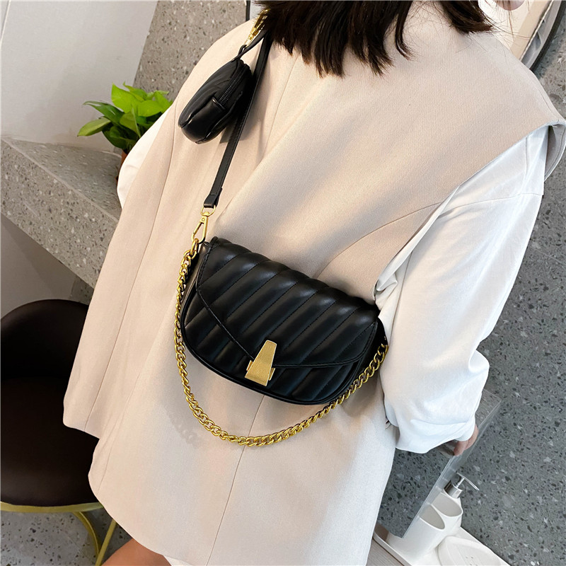 2021 High quality Women Handbag Leather Messenger Solid Color Shoulder Purse Retro Small Armpit Handbag