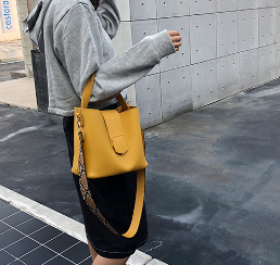 2021 High quality Women Handbag Large Capacity New Pu Soft Leather  Two Pockets Handbag